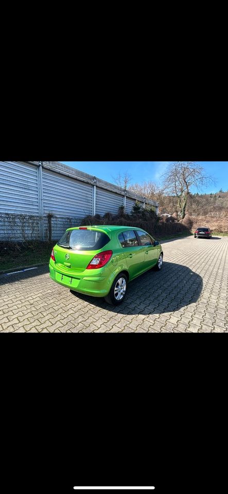 Opel Corsa D Active in Schwäbisch Gmünd