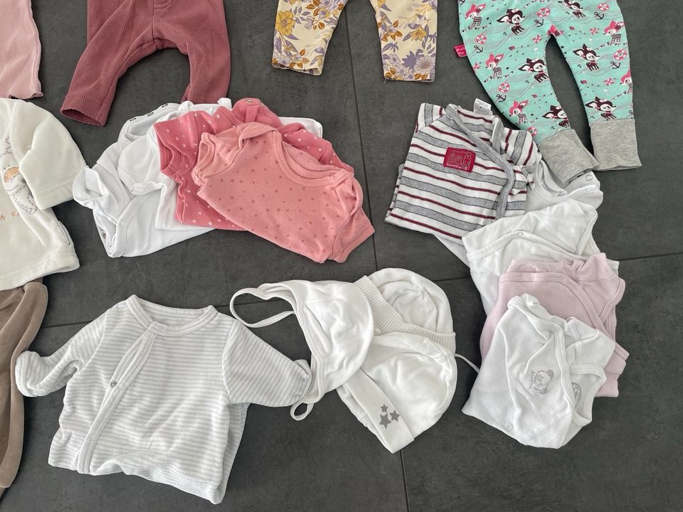 Marken-Babykleidung Größe 50/56, Steiff, Zara…Einzelabgabe in Neusäß