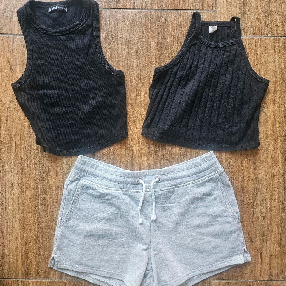 3 er Set Tops Shorts Shirt Gr. XS in Emmerich am Rhein