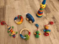 Baby Holz Spielzeug Beißring Haba Kinderwagenanhänger Turm Auto Nordrhein-Westfalen - Alpen Vorschau