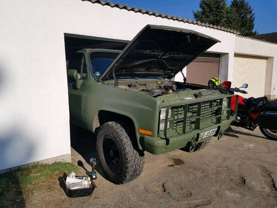 Chevrolet Blazer K5 M1009 / K30 M1008 Ex-Army V8 GMC Oldtimer in Bad Vilbel