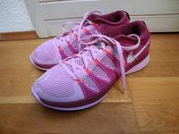 NIKE Flyknit Damen Laufschuhe Gr.42 neuwertig Düsseldorf - Wersten Vorschau