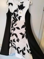 DKNY Designer Kleid - Gr. 14 (44) - Neu mit Etikett!! Niedersachsen - Edewecht Vorschau