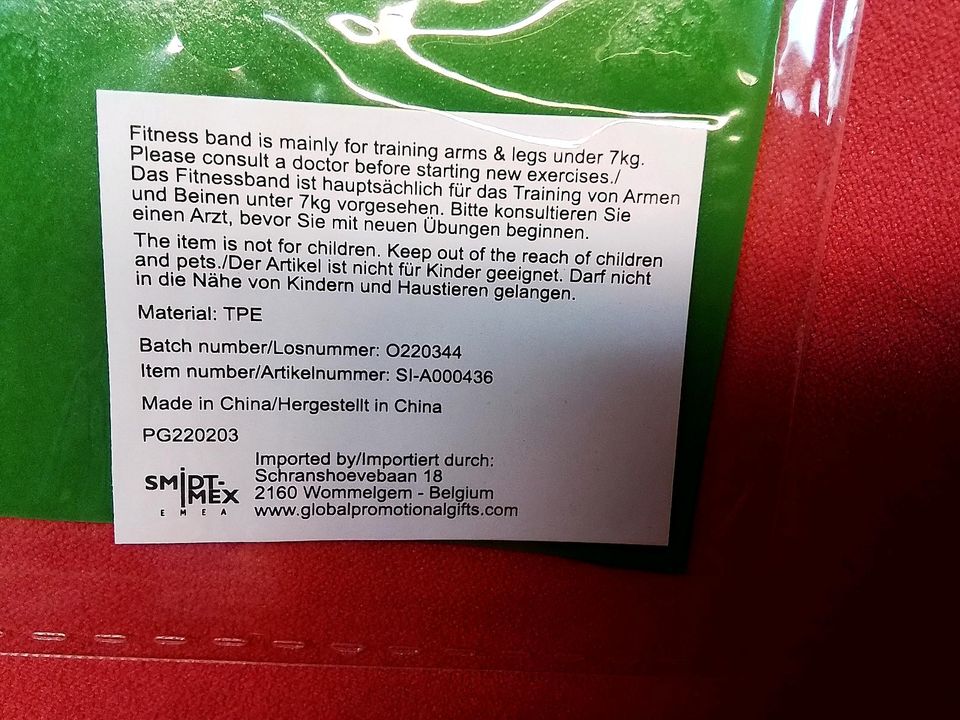 NEU Fitnesband Gymnastikband grün 31,5 x 5 cm für Arm Bein -7 kg in Neukieritzsch