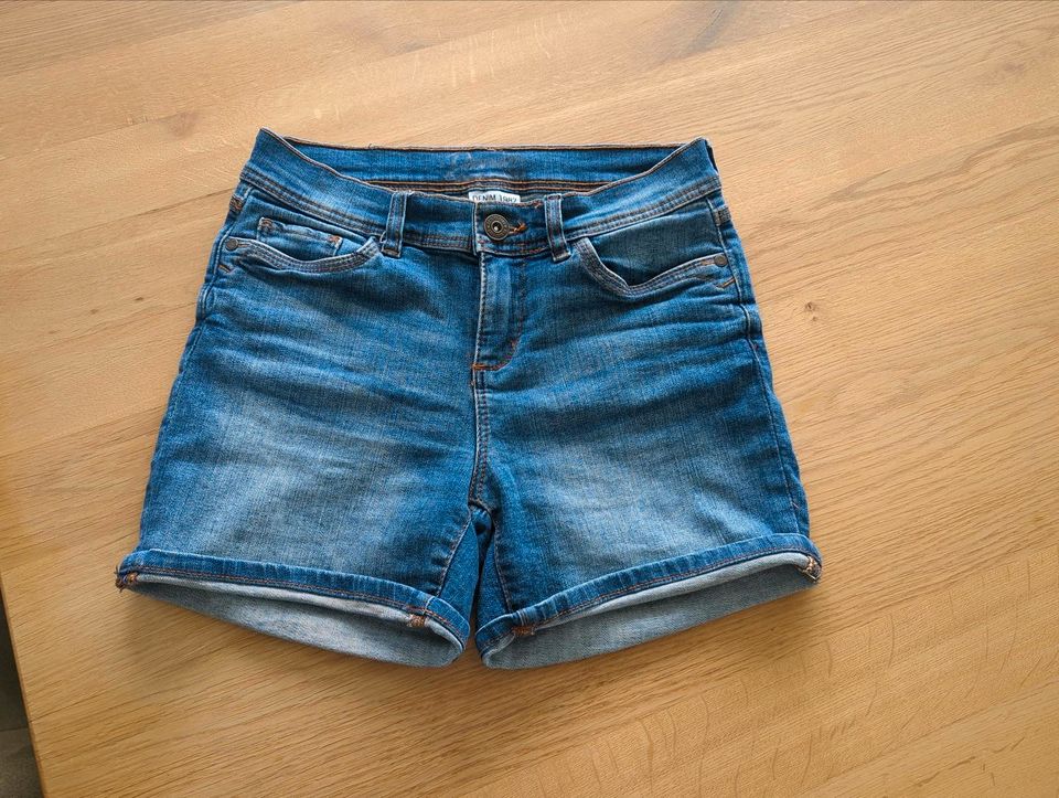 Shorts Jeans Hotpants 34 Denim in Tüßling