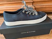 Tommy Hilfiger Stoffschuhe Gr.39, neuwertig Bayern - Waldsassen Vorschau