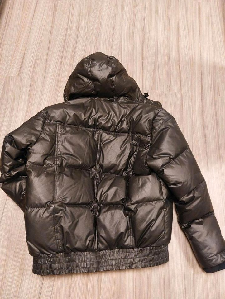 Esprit Daunenjacke XL in Winden