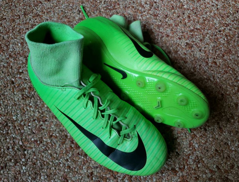 Fussballschuhe Nike Mercurial Gr. 38 Schuhe mit Socken Fussball in Saarland  - Freisen | eBay Kleinanzeigen ist jetzt Kleinanzeigen