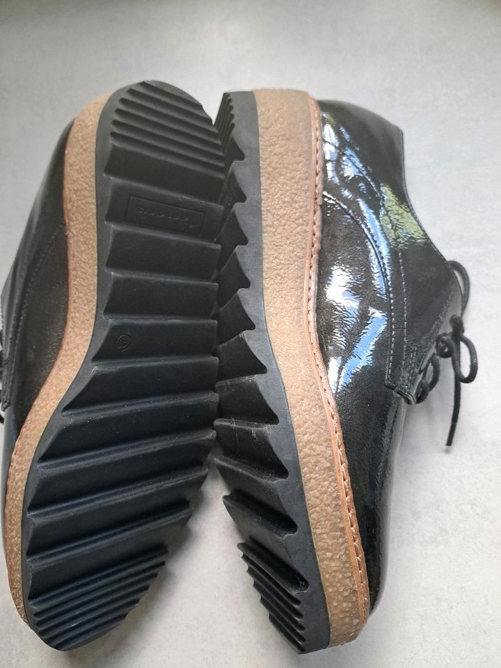 Tamaris Plateau Schuhe Lack Größe 40 NEU in Tuttlingen