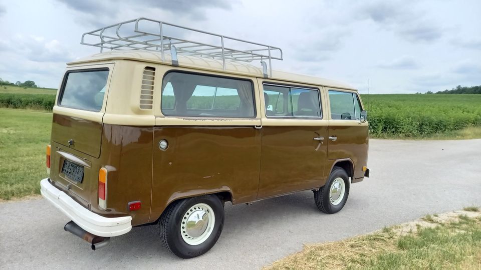 Volkswagen T2B Bus Bulli in Uttenweiler