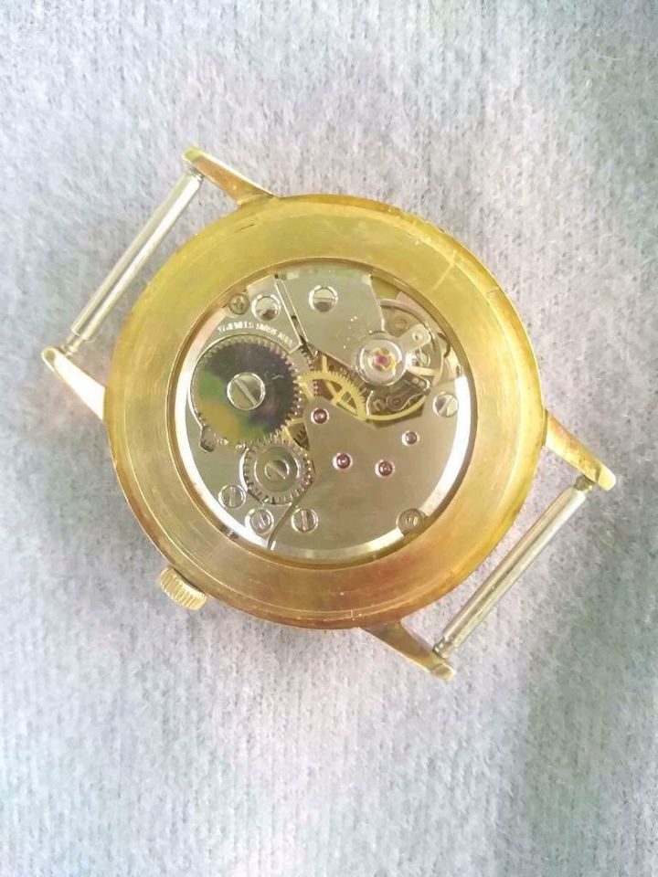 SWISS MADE Vintage Armbanduhr, unisex in Hünstetten