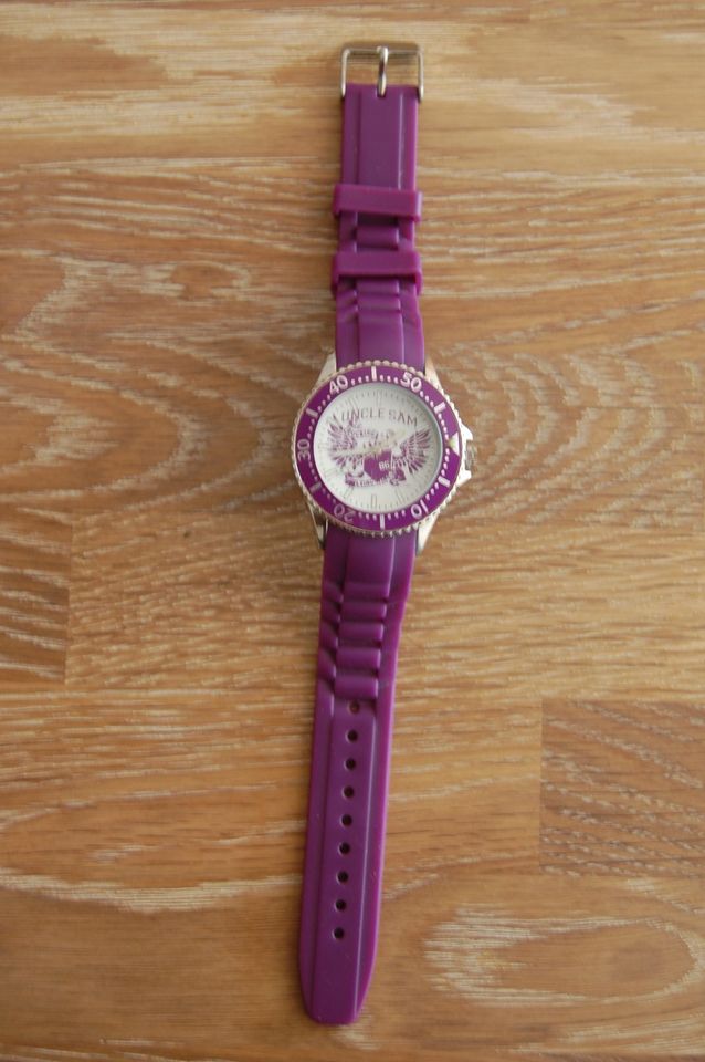 Armbanduhr Uncle Sam Violett Edition, einwandfreie Funktion in Landau in der Pfalz