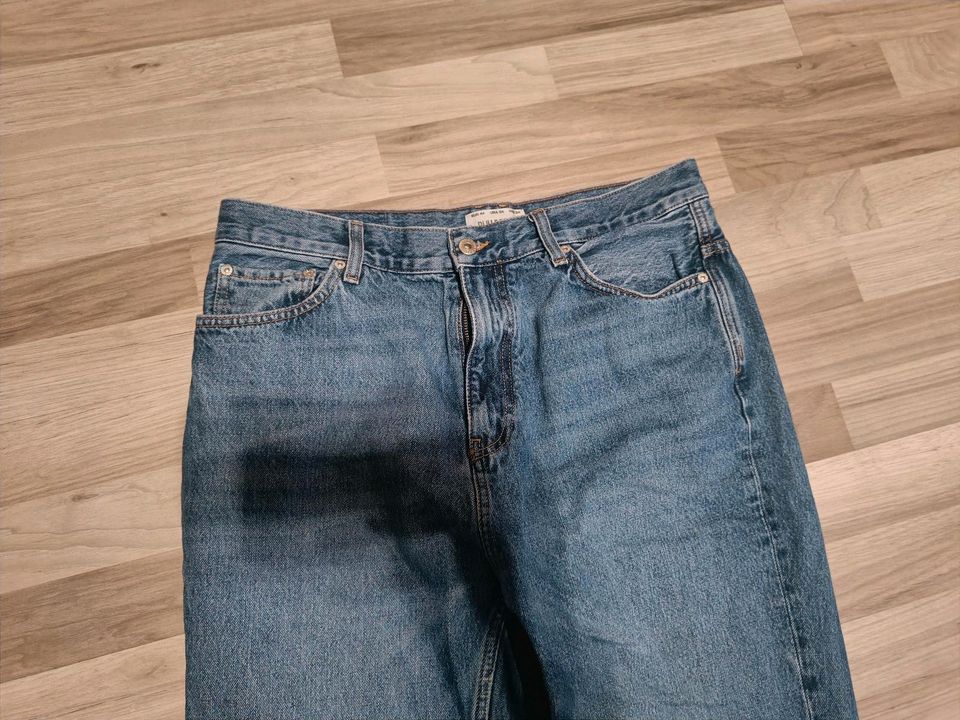 Pull & Bear Carrot jeans in Bielefeld