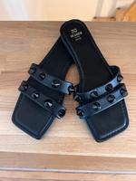 Flache Sandalen mit Noppen von Seaside Bayern - Poing Vorschau