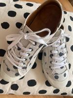 Schwarz / beige gepunktete Halbschuhe von Deerberg Nordrhein-Westfalen - Herzogenrath Vorschau