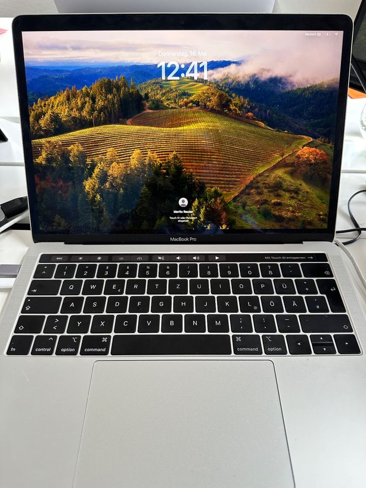 MacBook Pro 2020 in Wiesbaden