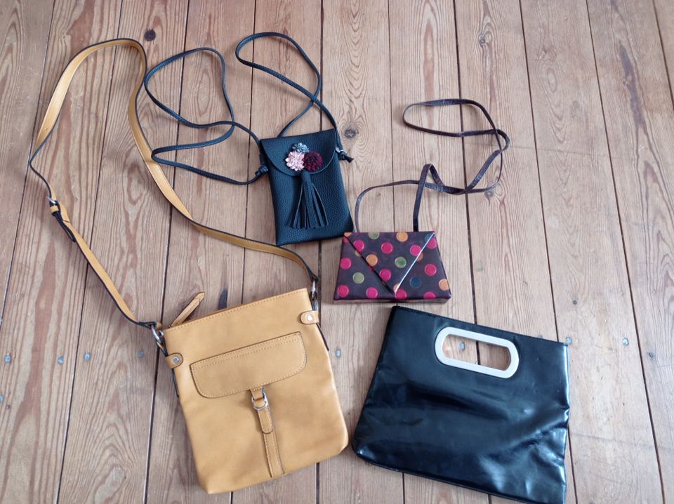 diverse Handtaschen Taschen, teils ungenutzt, Preise siehe Liste in Flensburg