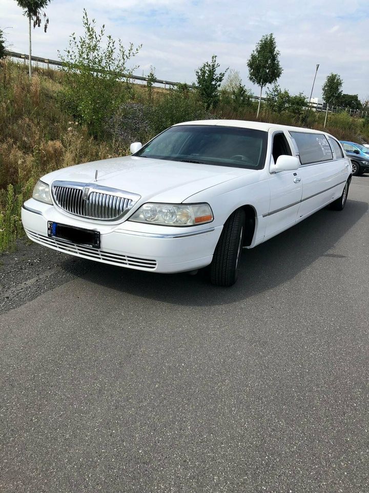 LINCOLN TOWN CAR Stretchlimousine Mieten in NRW in Erkelenz