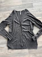Neu Takko Strickjacke Cardigan Gr. S grau Viskose Niedersachsen - Varel Vorschau