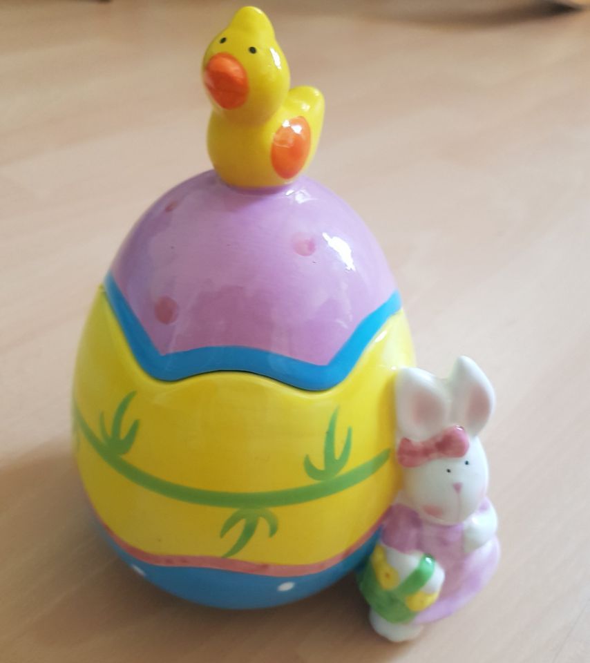 Osterei Ostern Deko Keramikdose Hase in Bremen