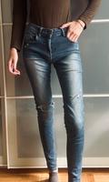 Bershka Push up Jeans xs/34 blau hellblau Hessen - Kassel Vorschau