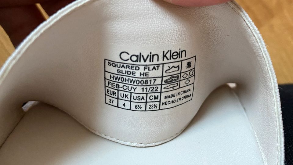 Neuwertig: Calvin Klein Squared Slide Pantolette 37 (NP: 99€) in Erfurt