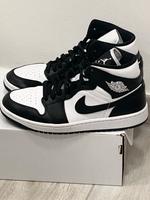 fast Neu/OVP Nike WMNS AIR JORDAN 1 MID Schuhe Schwarz Weiß,39 Hessen - Dornburg Vorschau