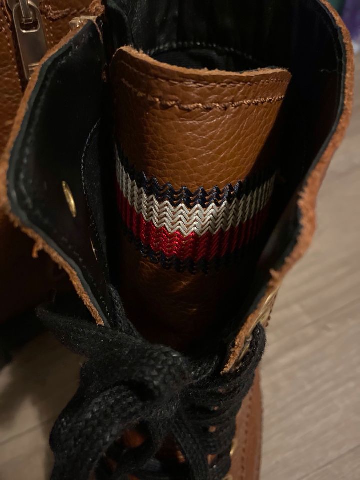 Tommy Hilfiger Boots Stiefel 40 in Neuss
