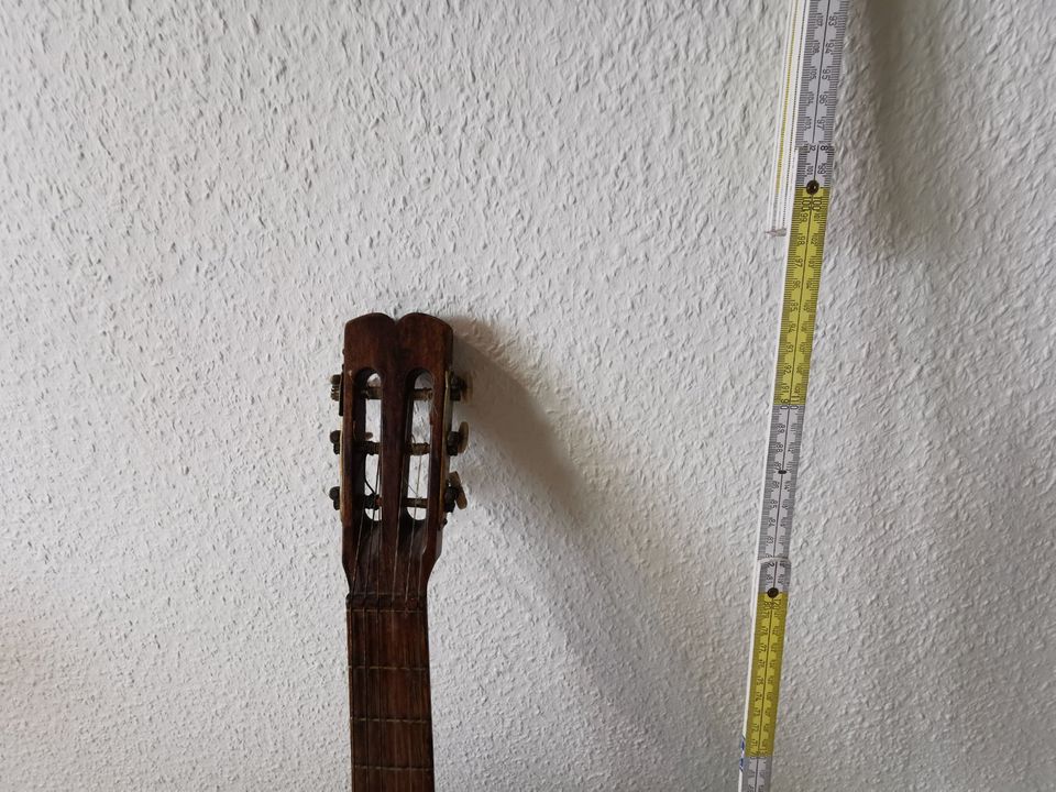 Kleine Gitarre BastlerInnen in Schleife (Ort)