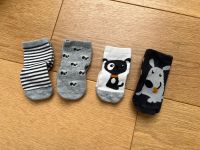 Baby Socken von Ergee schwarz weiß grau mit Hunden Gr. 74-80 Nordrhein-Westfalen - Detmold Vorschau