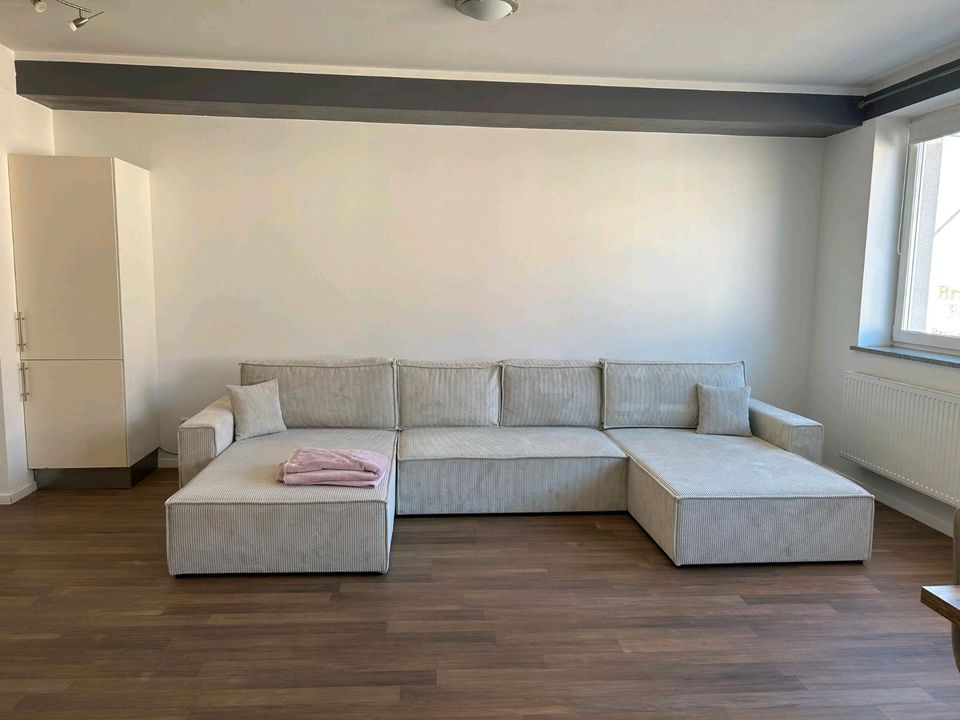 Fast neues Sofa in Bamberg