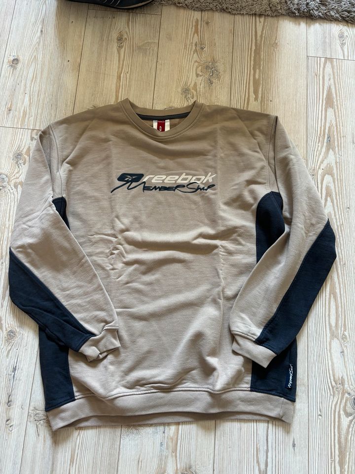 Reebok Pullover Größe M/L in Kerpen