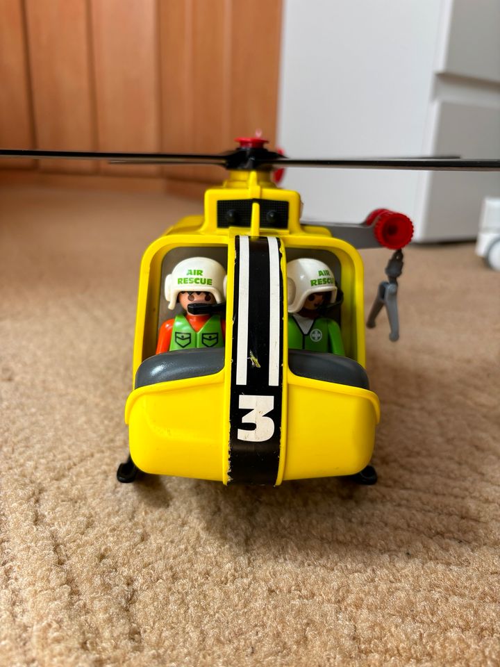 Playmobil Spielzeug Rettungshubschrauber in Erfurt