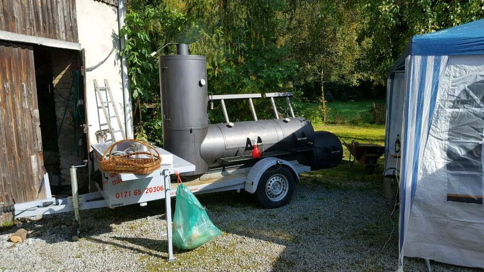 XXL BBQ Smoker Miete Spanferkelgrill Lammgrill Haxengrill Verleih in Burkau