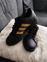 Adidas Sneaker, Sportschuhe, Turnschuhe, Schwarz/Gold Gr. 38 Nordrhein-Westfalen - Gelsenkirchen Vorschau