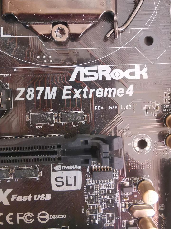 Asrock Z87M Extreme 4 Rev 1.03 inkl ATX Blende Sockel 1150 in Lübeck