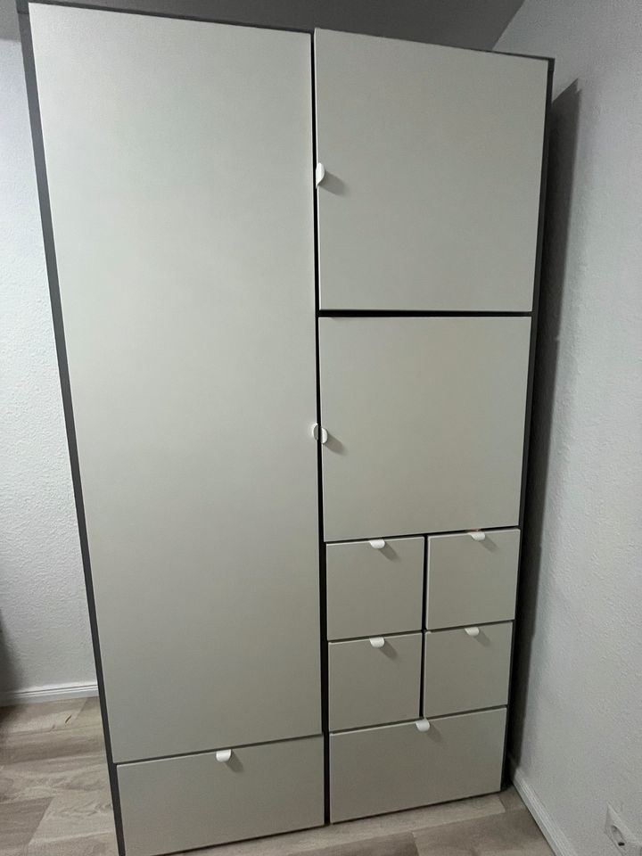 Kleiderschrank in Berlin