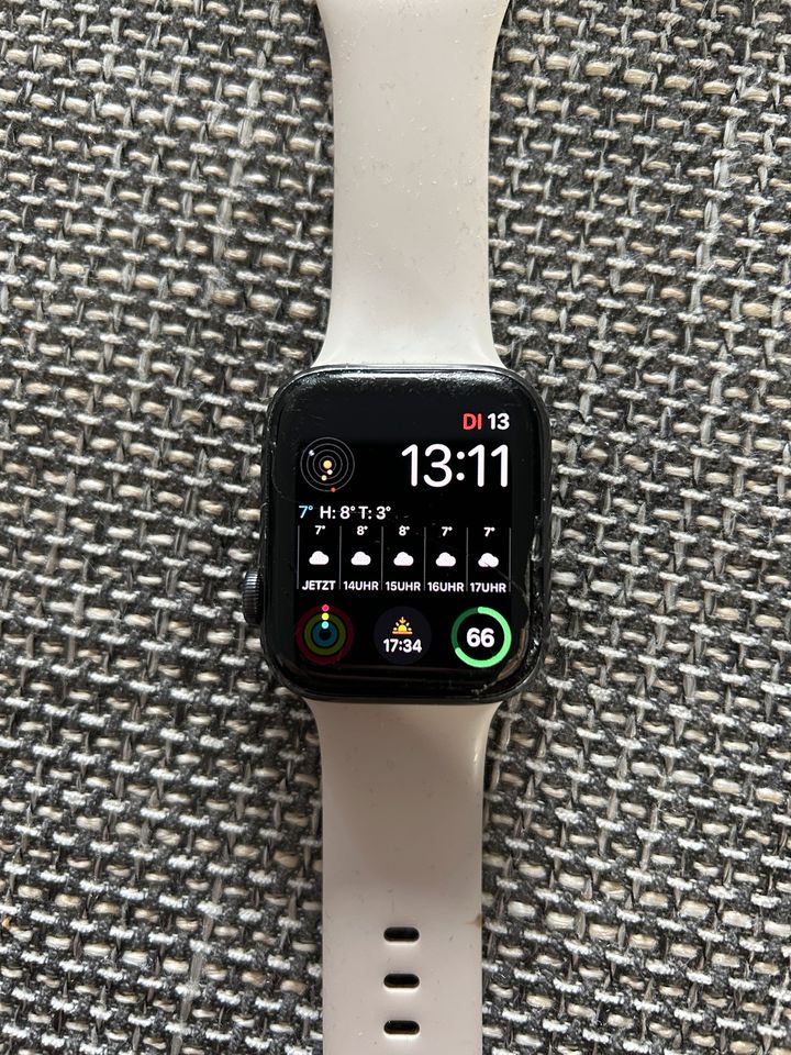 Apple Watch SE 44mm OVP GPS in Lübbecke 