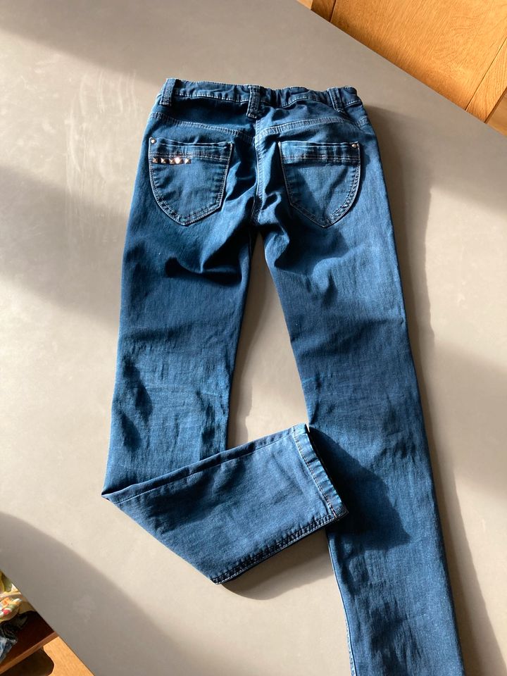 s.Oliver Mayoral Vingino Jeans Gr. 152 in Dresden