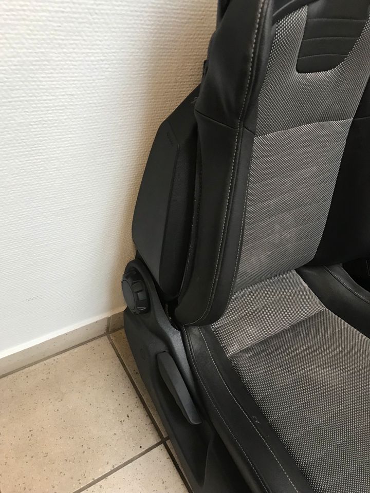 Opel Corsa D OPC NRE Nürburgring Recaro Sitze VW BMW Audi Seat * in Köthen (Anhalt)