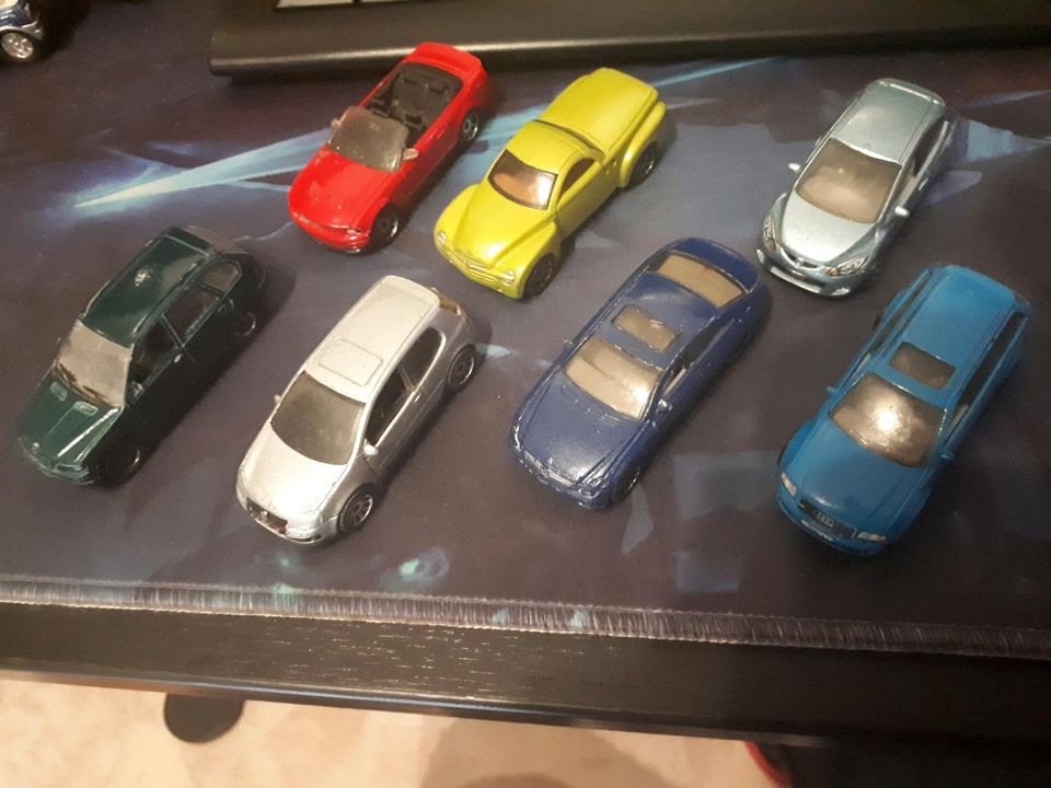 Spielzeugautos verschiedene Größen in München