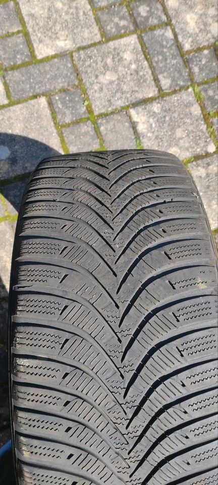 2x Winterreifen Hankook 225/4517 91H in Bitburg