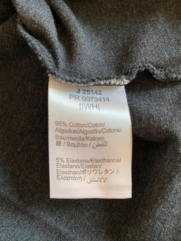 Original Hugo Boss Kind Sweatshirt und Polohemd langarm Gr.152 in Metzingen