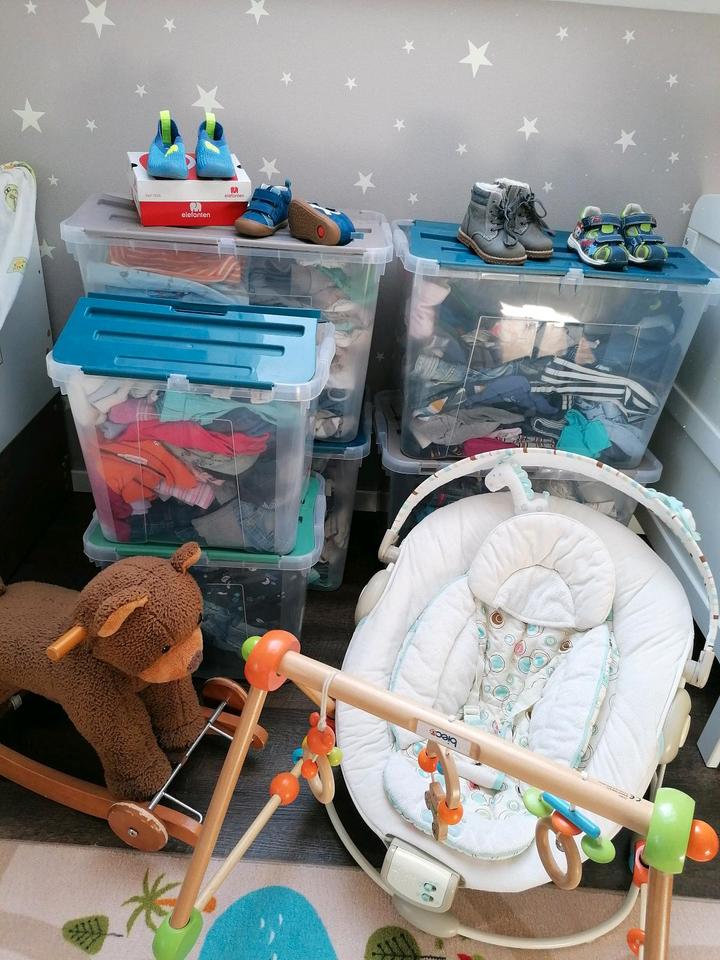 Letzte Chance! Riesiges Kleiderpaket Erstausstattung Kinder in Nümbrecht