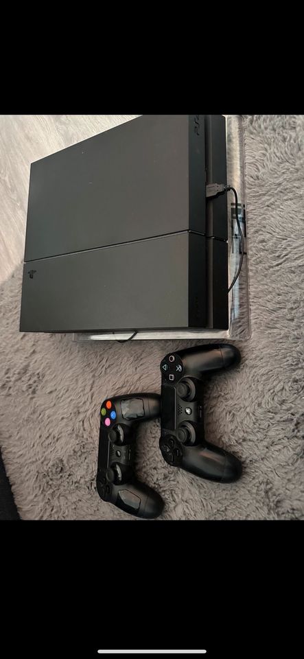 PlayStation 4 mit 2 Controller in Bottrop
