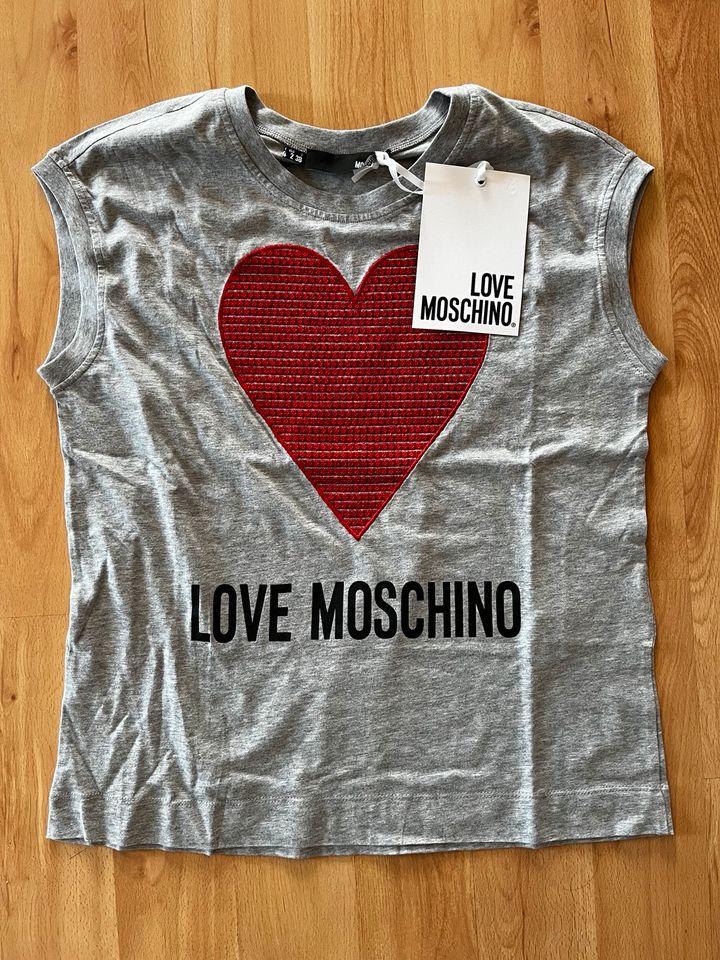 Love Moschino T-Shirt Oberteil XS in Hildesheim