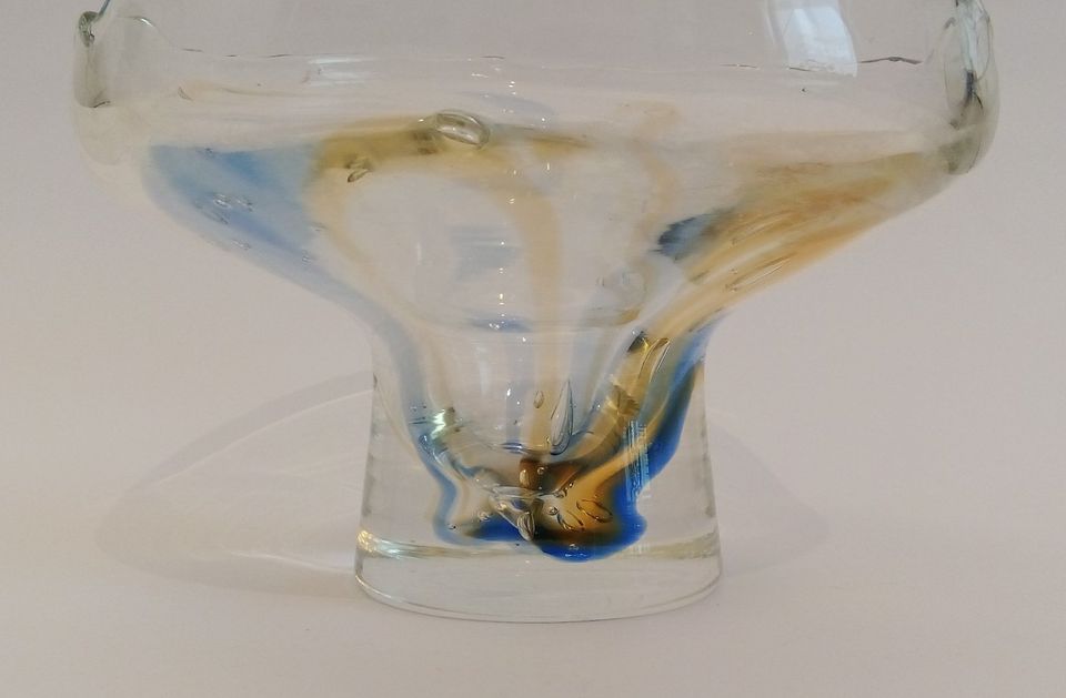 Murano Glasschale mit Fuß verlaufende Farben, Luftblasen Dm19,5cm in Hamburg