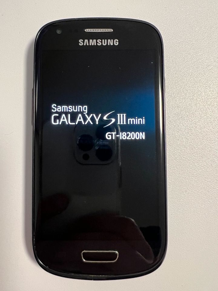 Samsung Galaxy S3 mini GT-I8200N - mit OVP, sehr guter Zustand!!! in Beilngries