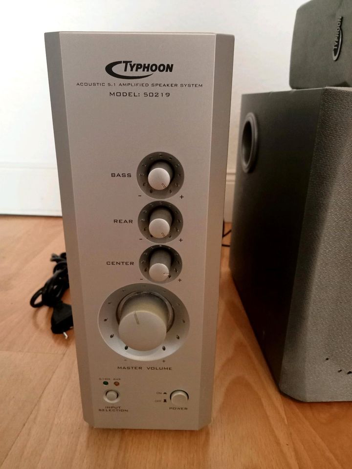 TYPHOON 50219 HOME THEATRE AMPLIFIED SPEAKER SYSTEM in Essen