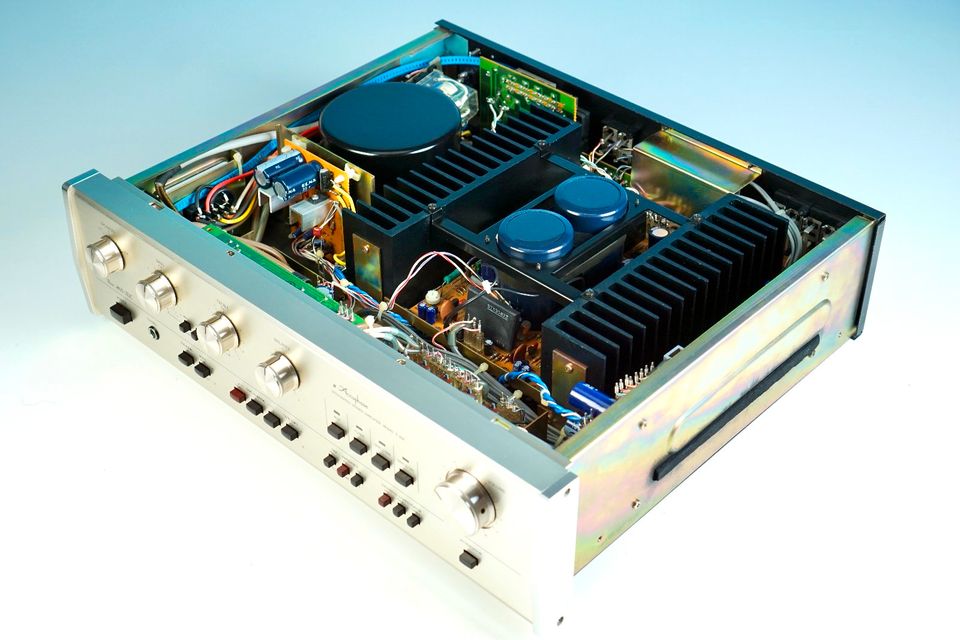 Accuphase E-204 – wunderbarer Vollverstärker, mit Garantie in Berlin